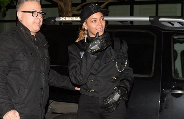 Beyonc&eacute; se fantasiou de Janet Jackson (Foto: Reprodu&ccedil;&atilde;o/Instagram)