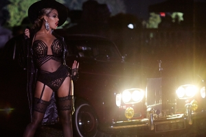 Beyonc&eacute; no clipe de 'Partition' (Foto: Divulga&ccedil;&atilde;o)