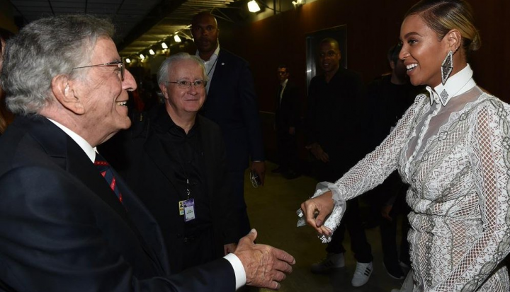 Beyoncé e Tony Bennett no Grammy Awards 2016 (Foto: Reprodução)