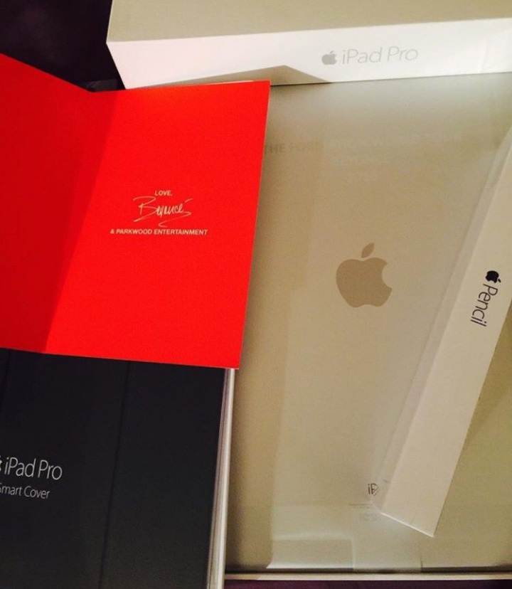 Beyonc&eacute; presenteou equipe com iPad Pro  (Foto: Reprodu&ccedil;&atilde;o)