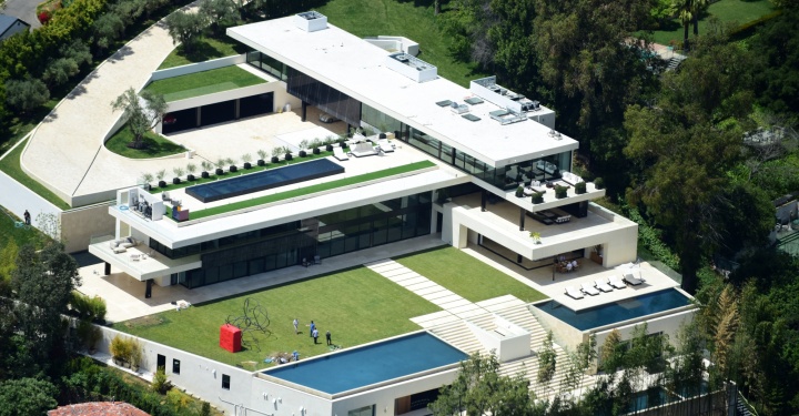 Mans&atilde;o localizada em Bel Air, Los Angeles (Foto: Splash News)