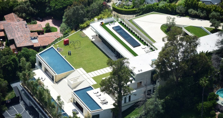 Mans&atilde;o localizada em Bel Air, Los Angeles (Foto: Splash News)