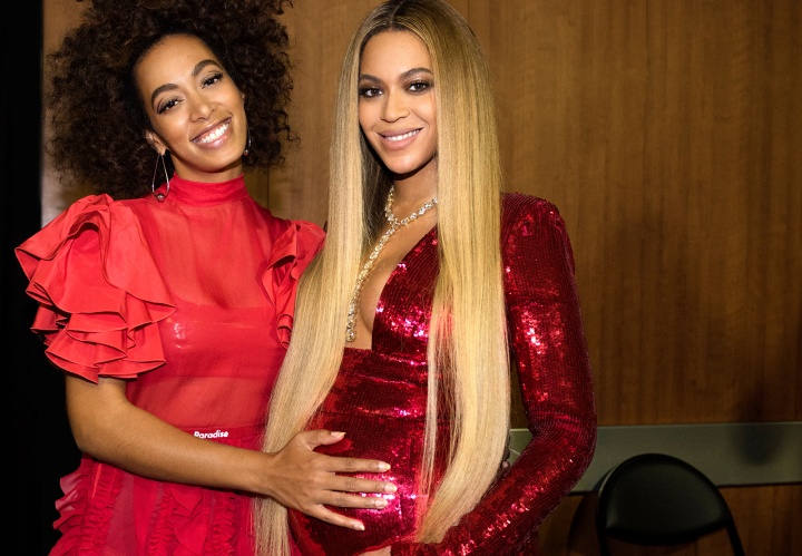 Beyoncé e Solange (Foto: Divulgação/Beyoncé.com)