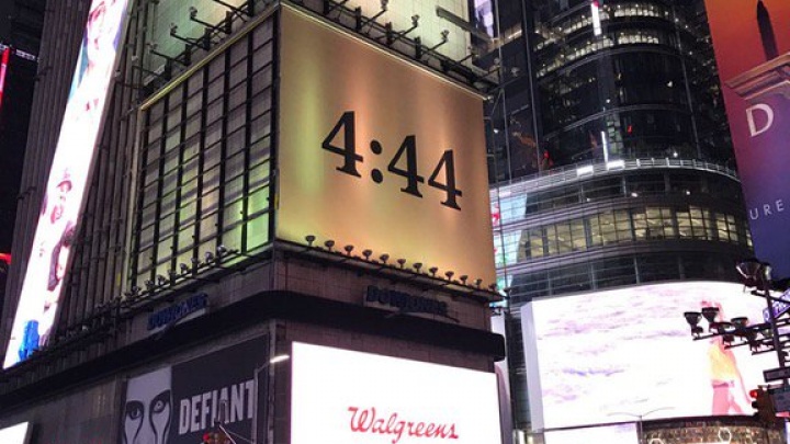Publicidade '4:44' patrocinada pelo Tidal em Nova York (Foto: Reprodução)