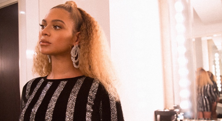 Beyoncé noSports Illustrated Awards 2017 (Foto: Reprodução/Beyonce.com)