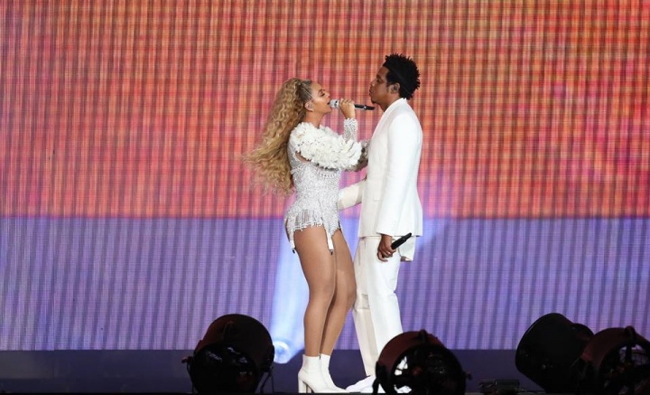 Beyoncé e Jay Z se apresentando em Atlanta com a 'OTR II' (Foto: Divulgação)