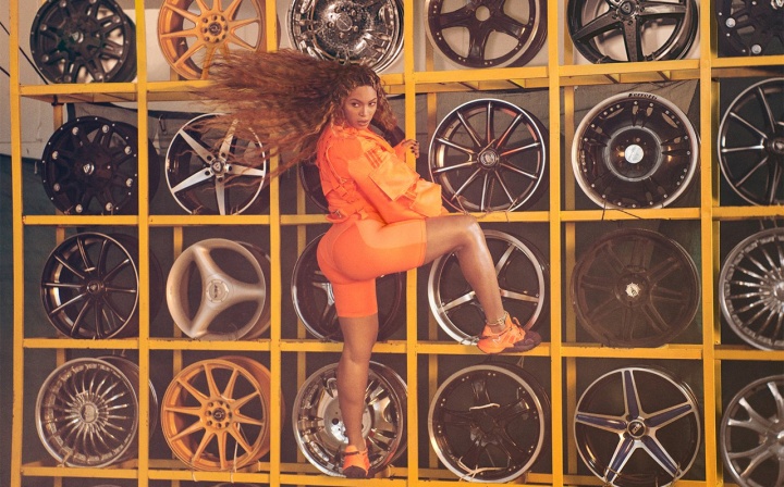 Beyoncé com a coleção adidas x IVY PARK (Foto: Divulgação)