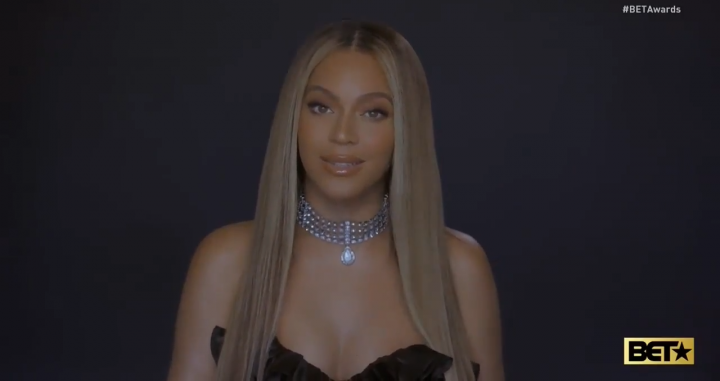 Beyoncé agradece Humanitarian Award do BET Awards 2020 (Foto: R)