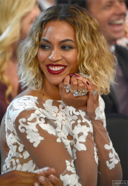 Beyonc&eacute; no Grammy Awards 2014.