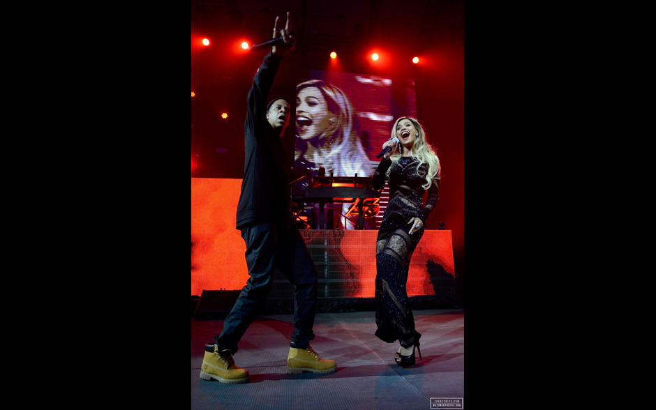 Beyonc&eacute; e Jay-Z se apresentam em Nova York.