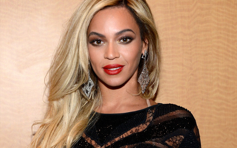 Beyonc&eacute; no DirecTV Super Saturday Night.