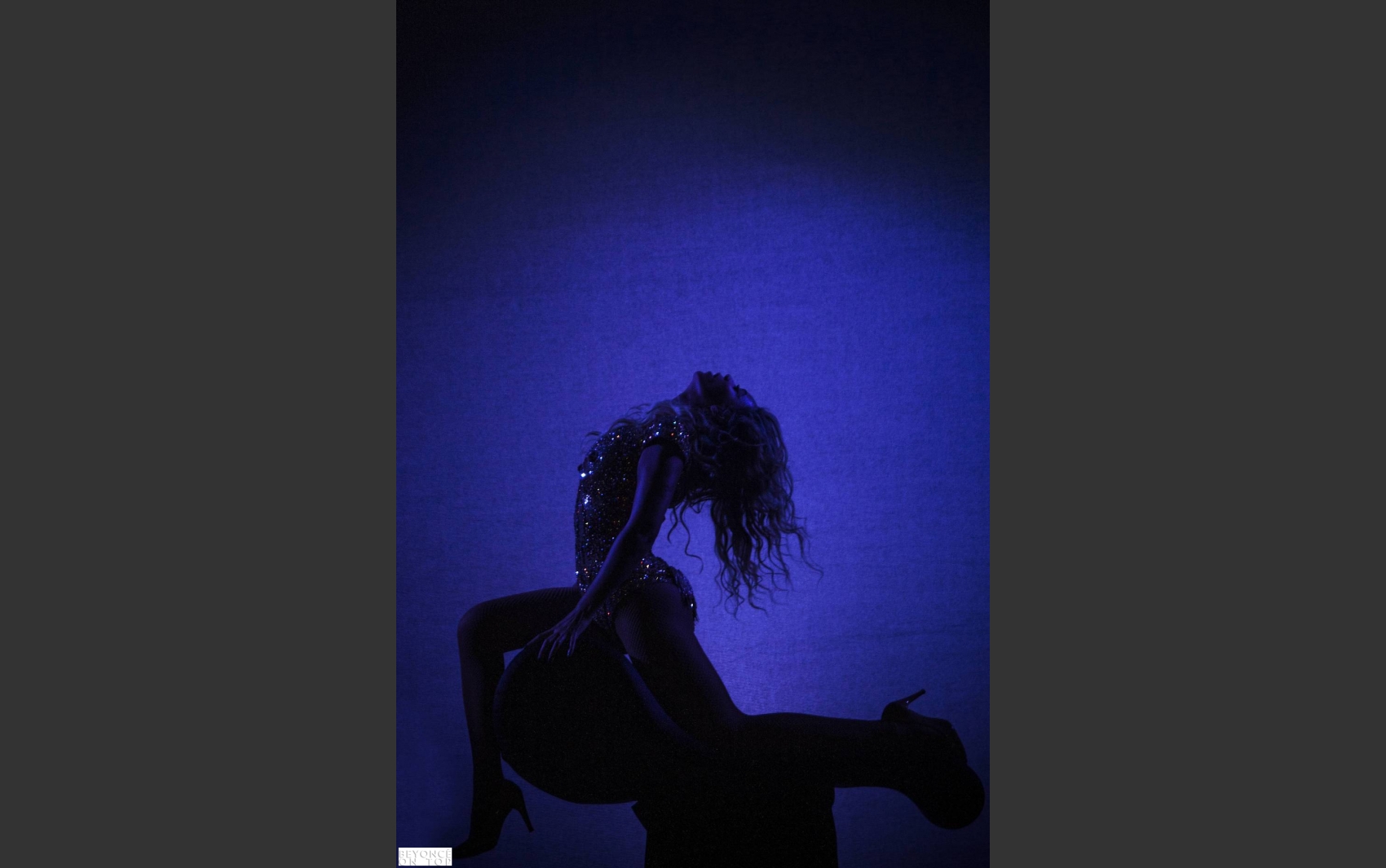 Beyonc&eacute; apresentou a can&ccedil;&atilde;o "Partition" de seu &uacute;ltimo &aacute;lbum. 