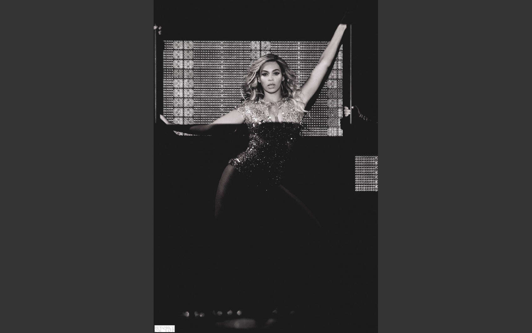 Beyonc&eacute; apresentou a can&ccedil;&atilde;o "Partition" de seu &uacute;ltimo &aacute;lbum. 