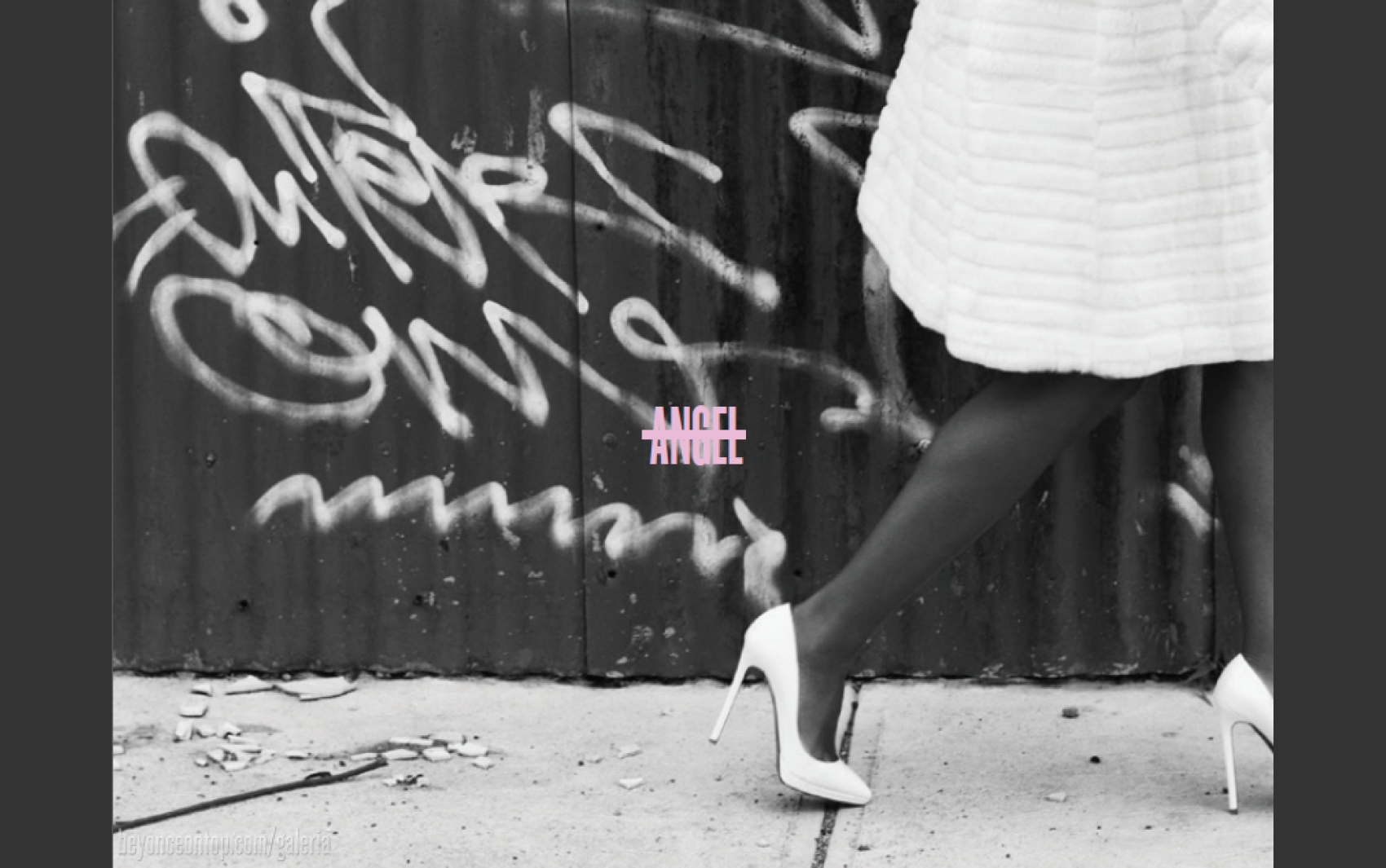 Encarte do &aacute;lbum "BEYONC&Eacute;"