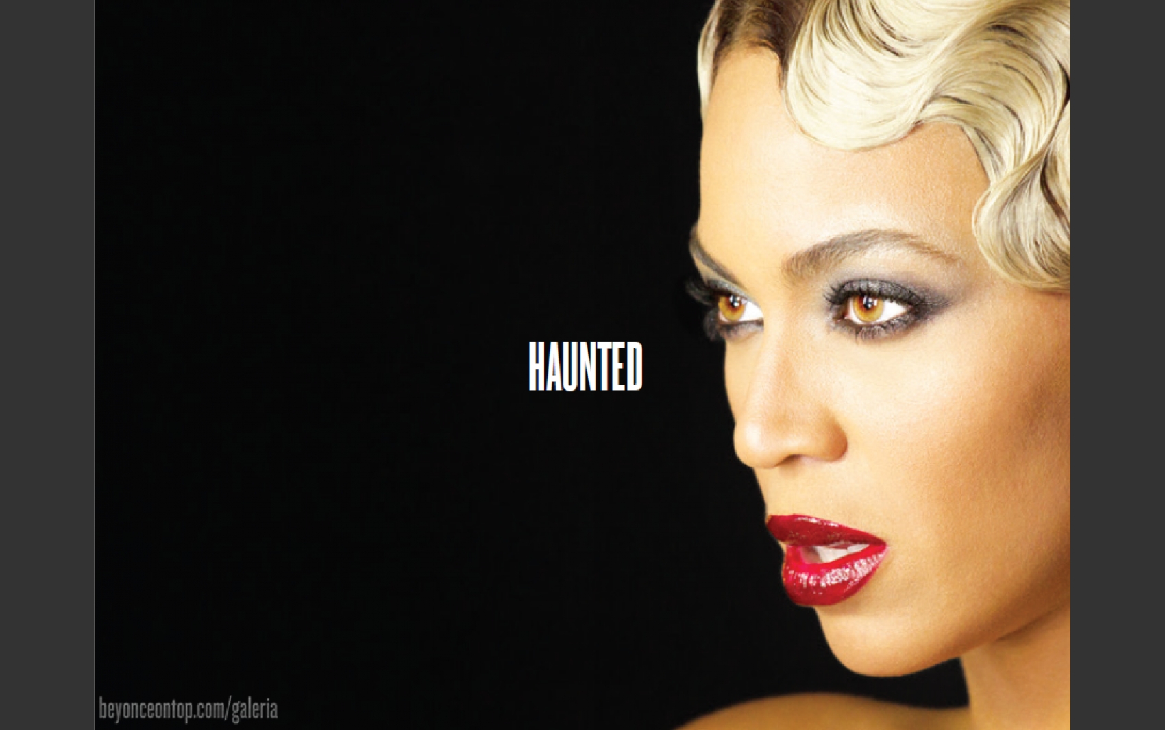 Encarte do &aacute;lbum "BEYONC&Eacute;"