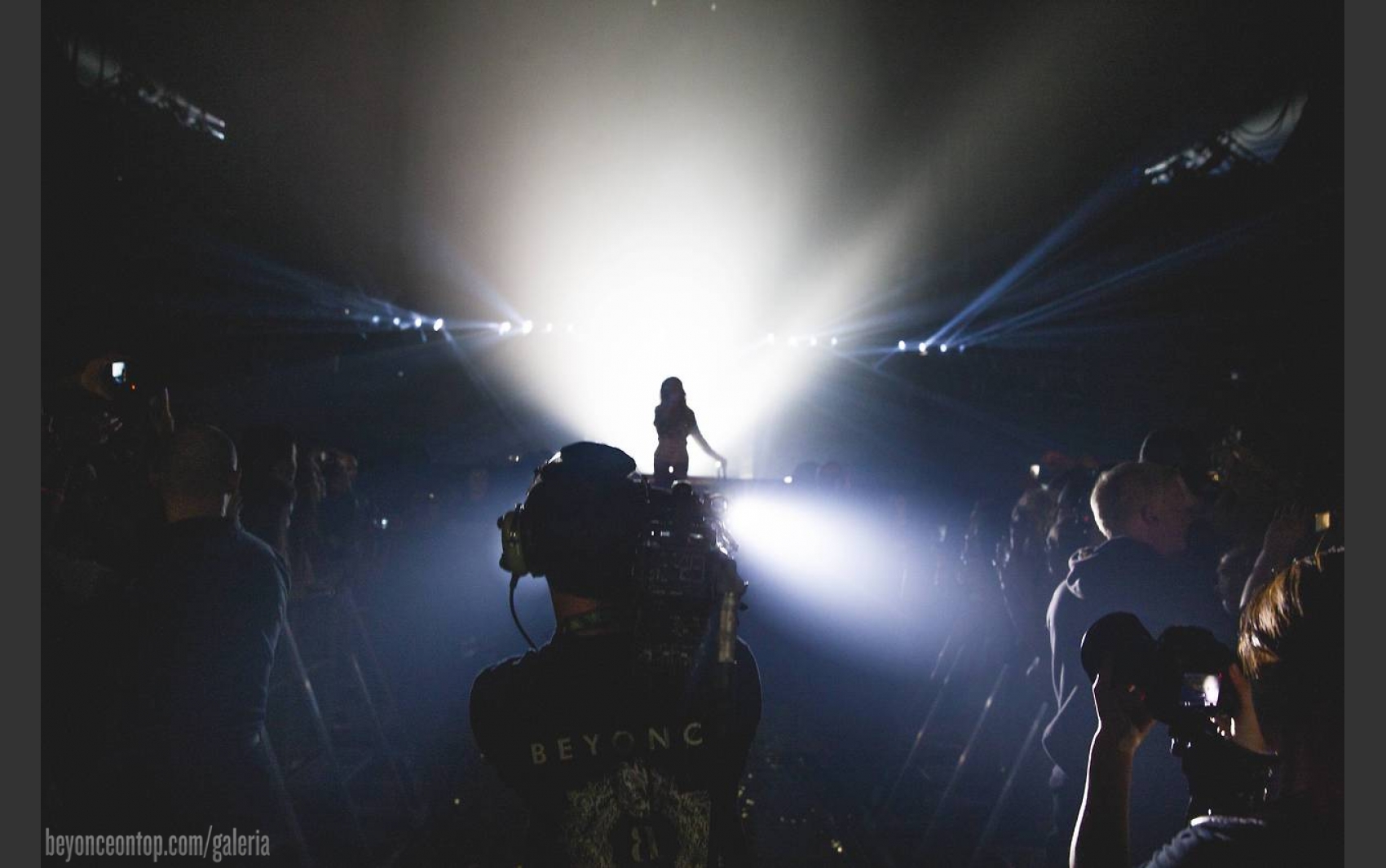 A cantora se apresentou pela segunda vez consecutiva na B&eacute;lgica. 