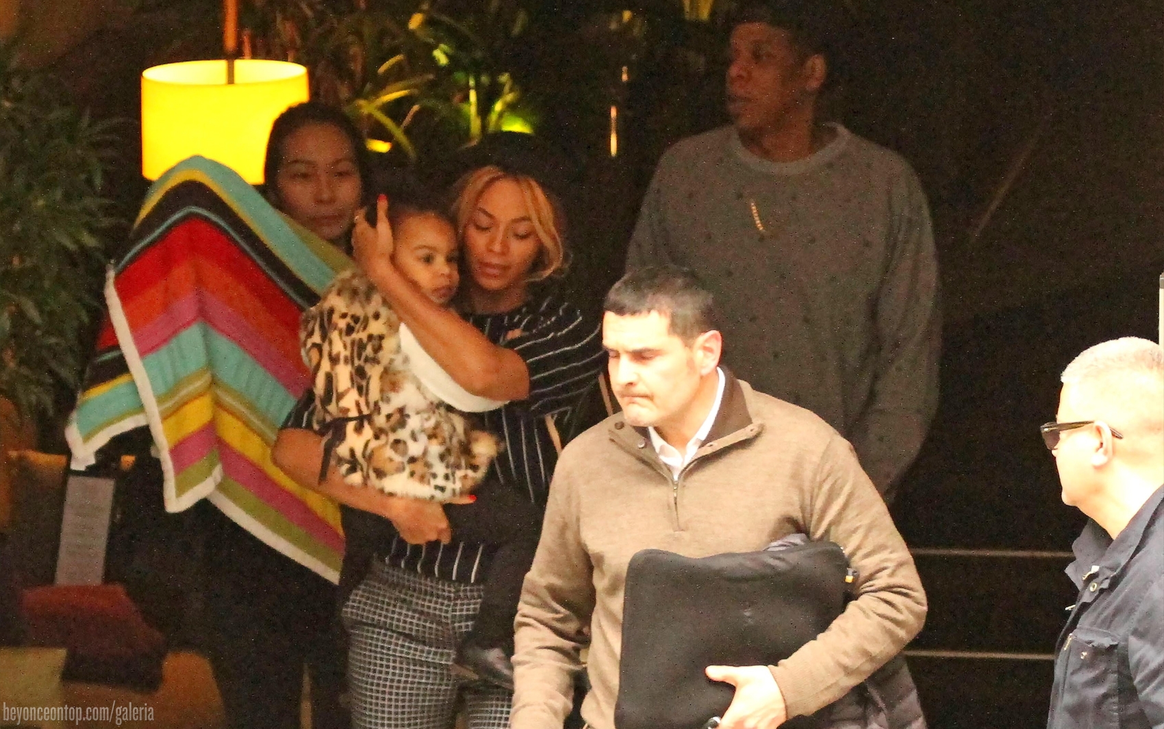 Fam&iacute;lia saiu para&nbsp;almo&ccedil;ar nesta ter&ccedil;a-feira, em Barcelona. 