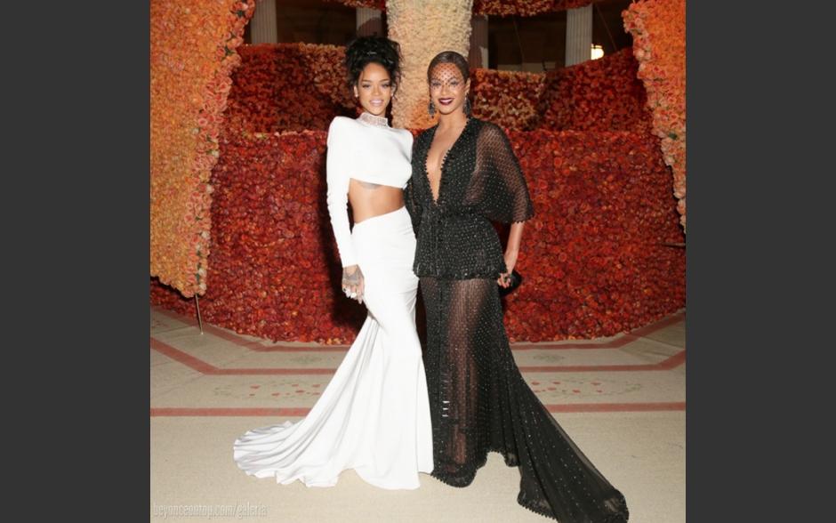 Beyonc&eacute; e Rihanna. 