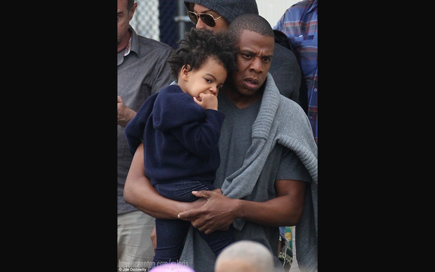Beyonc&eacute;, Blue Ivy e Jay-Z ap&oacute;s passeio em NY. 