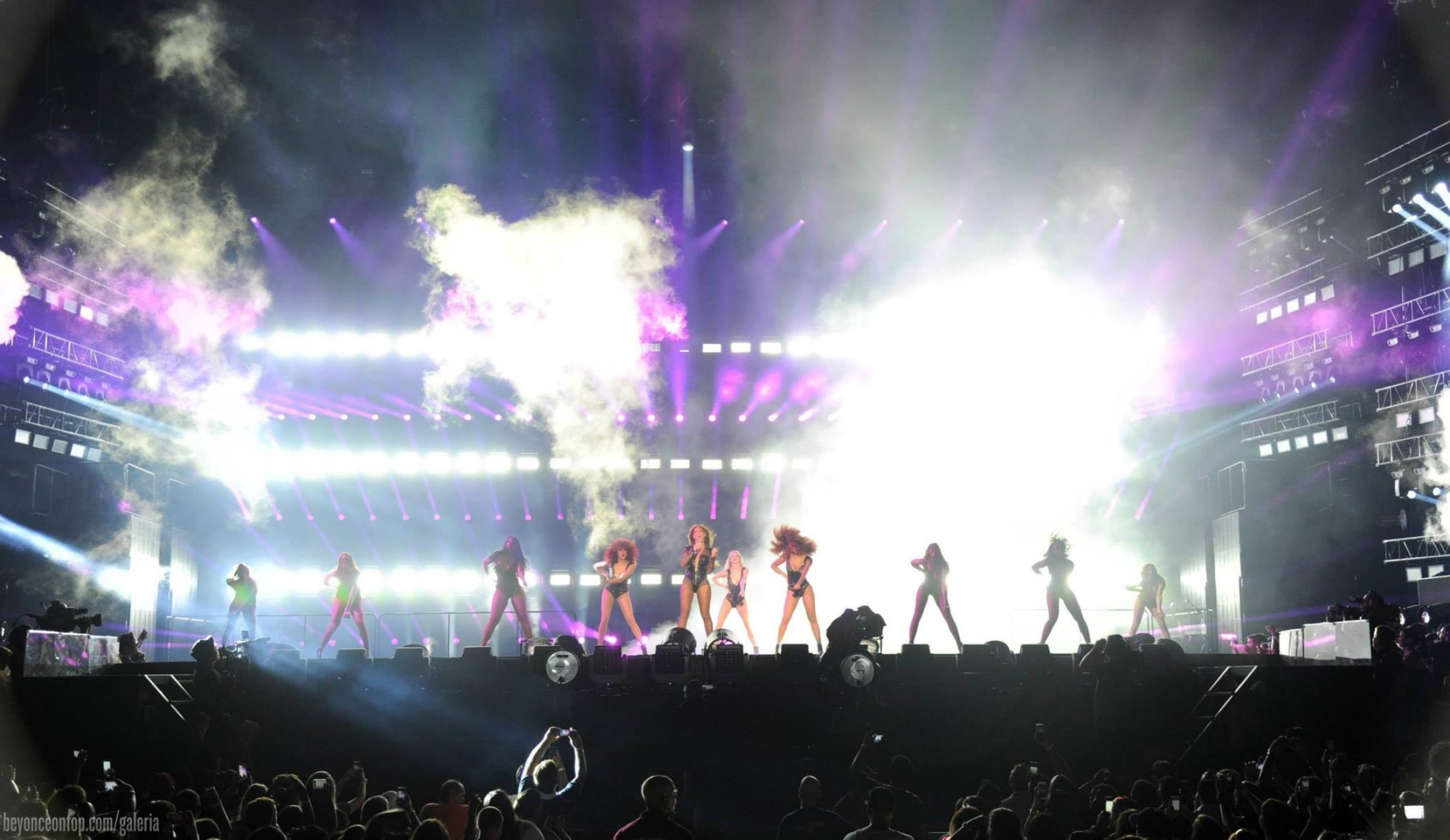 A turn&ecirc; 'On The Run' teve in&iacute;cio na quarta-feira, 25, em Miami, na Fl&oacute;rida. 