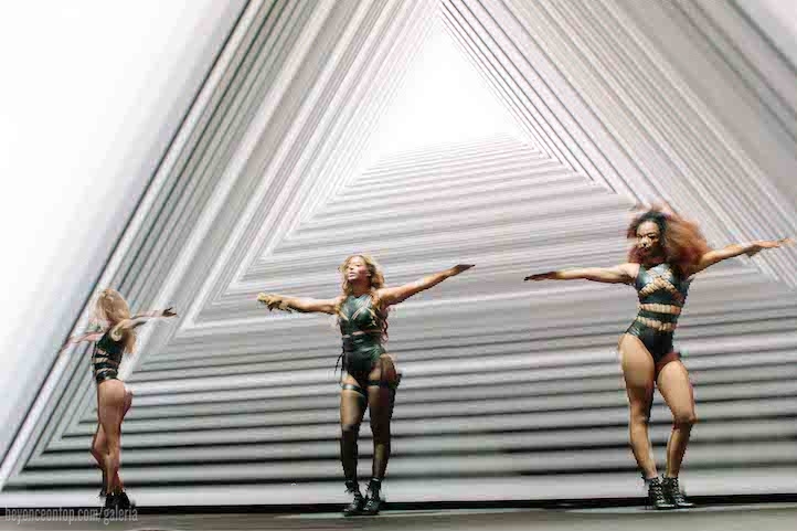 Beyonc&eacute; se apresenta em Baltimore. 