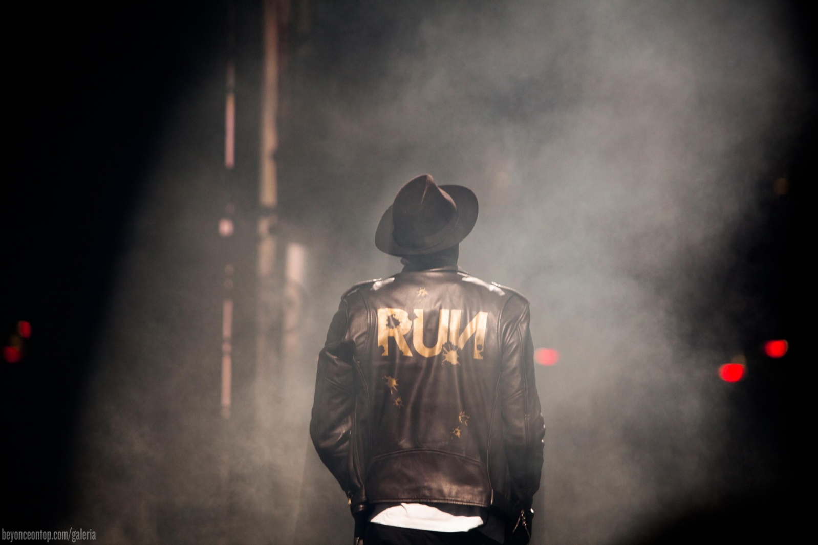 Beyonc&eacute; e Jay Z levam a turn&ecirc; 'On The Run' para East Rutherford, em Nova Jersey. 