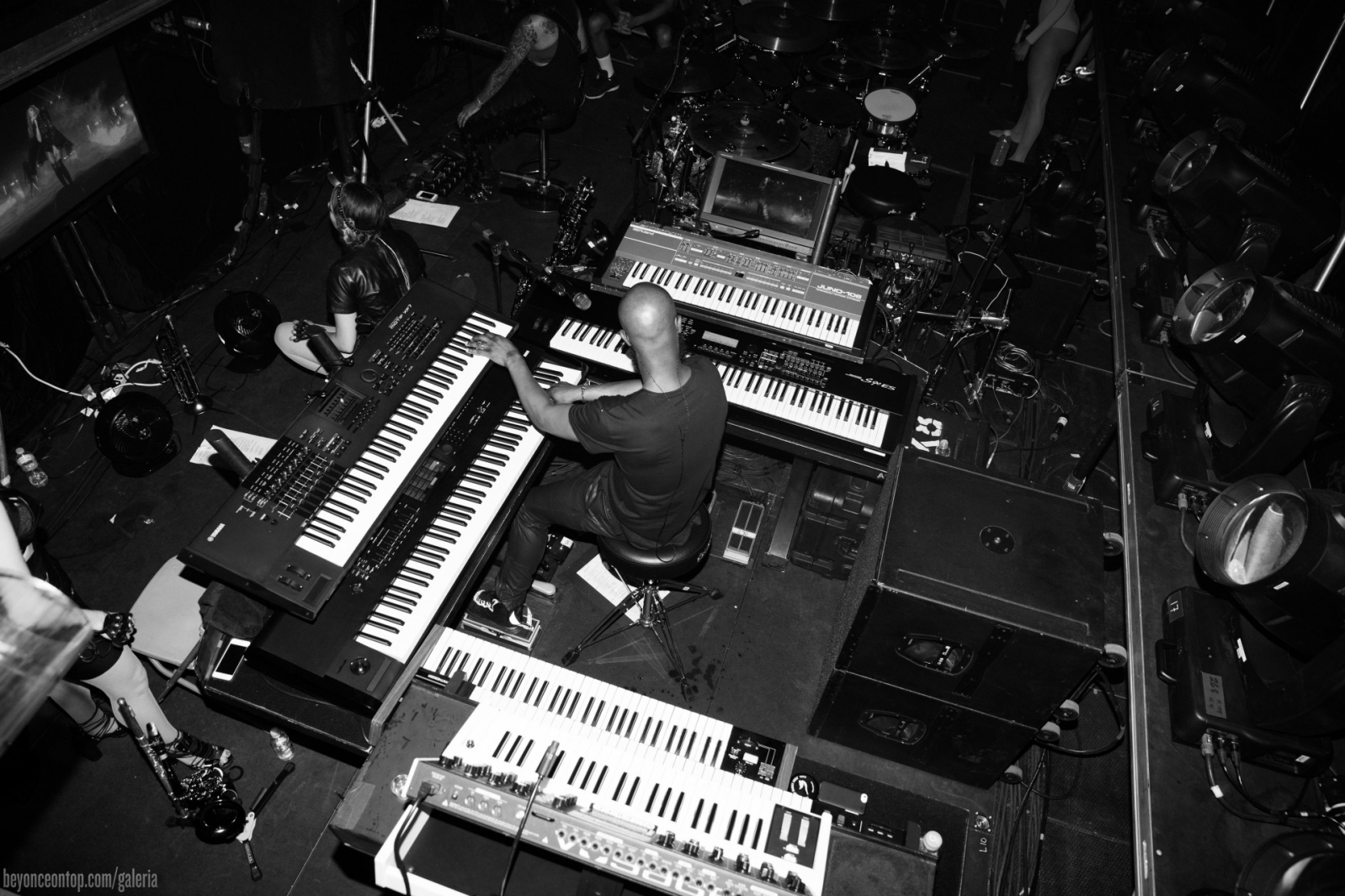 Beyonc&eacute; e Jay Z levam a turn&ecirc; 'On The Run' para East Rutherford, em Nova Jersey. 