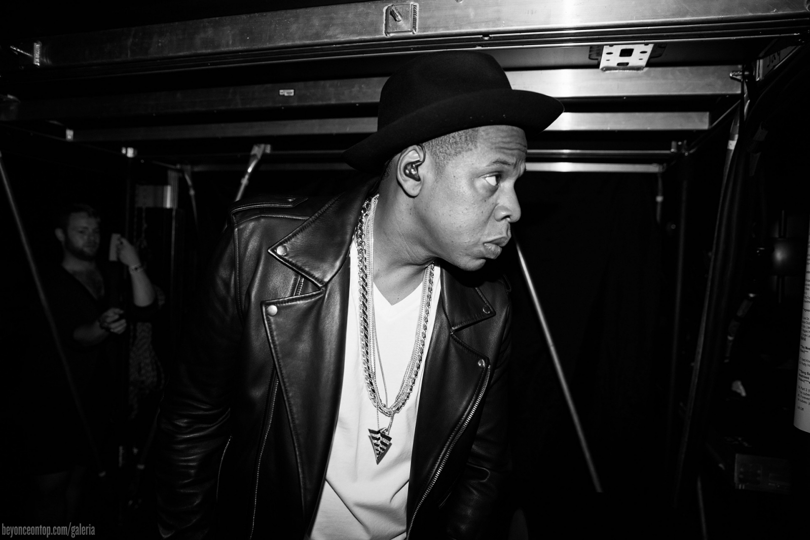 Beyonc&eacute; e Jay Z levam a turn&ecirc; 'On The Run' para East Rutherford, em Nova Jersey. 