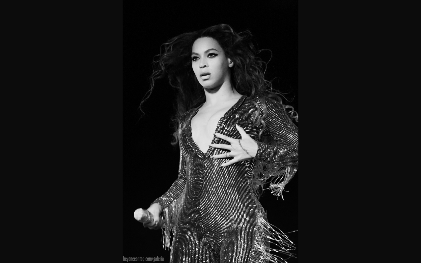 Beyonc&eacute; e Jay Z se apresentam em New Orleans. 