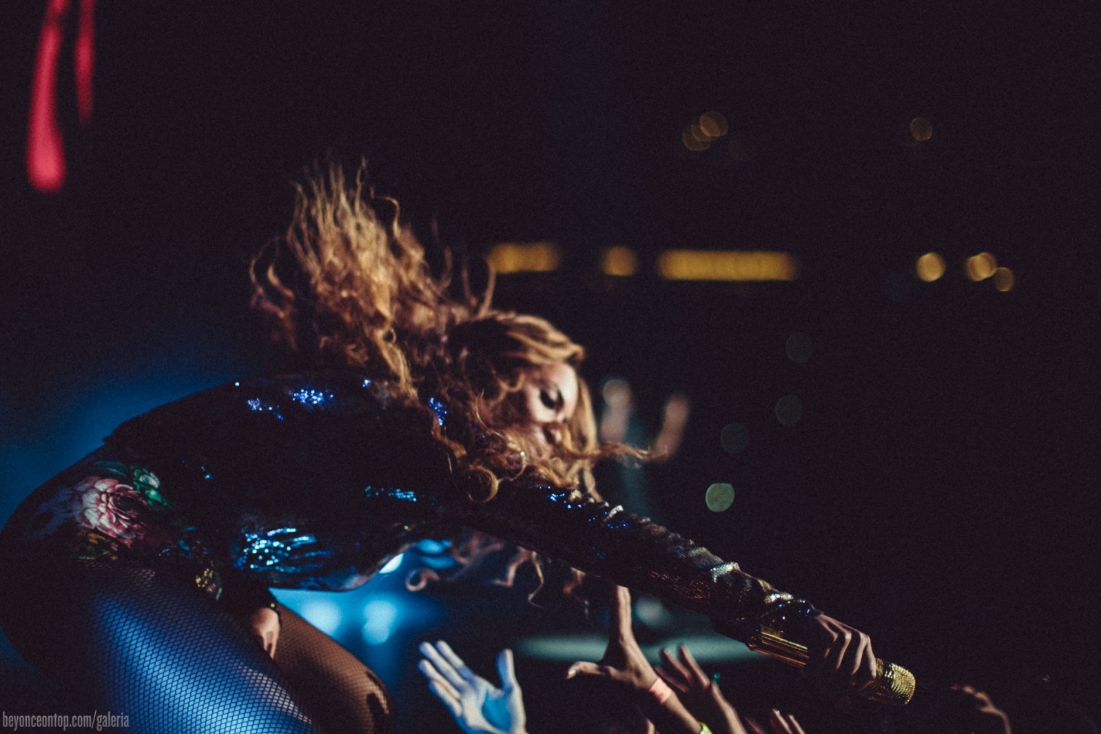 Beyonc&eacute; e Jay Z passam por Dallas com a turn&ecirc; 'On The Run'. 