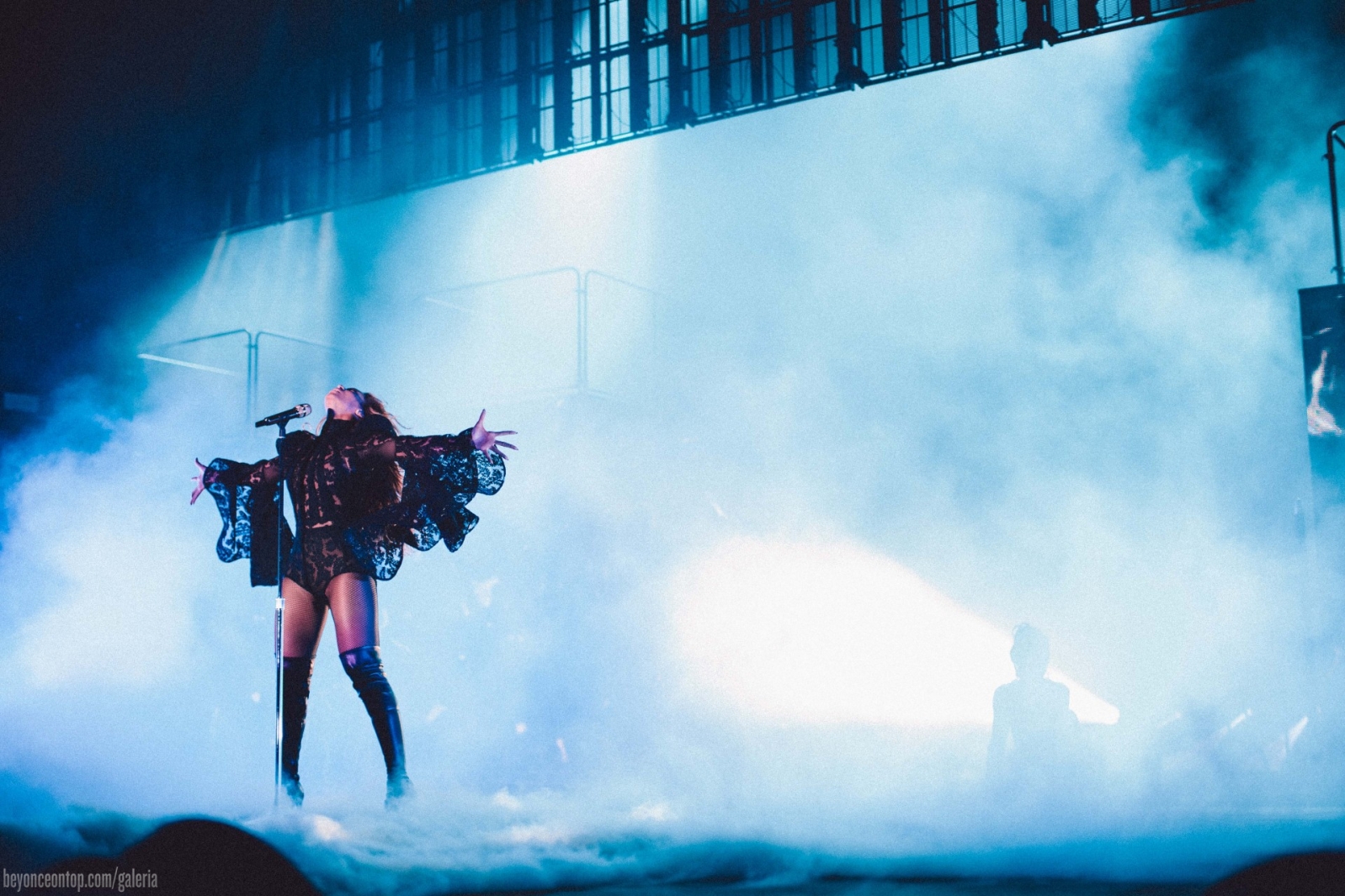 Beyonc&eacute; e Jay Z passam por Dallas com a turn&ecirc; 'On The Run'. 