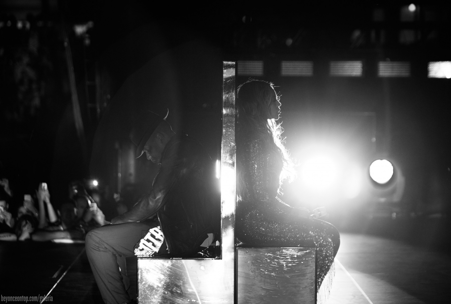 Beyonc&eacute; e Jay Z passam por Chicago com a 'On The Run'. 