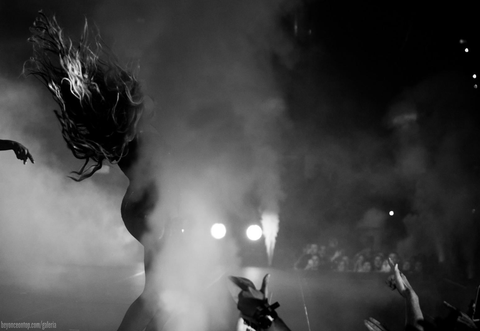 Beyonc&eacute; e Jay Z passam por Chicago com a 'On The Run'. 