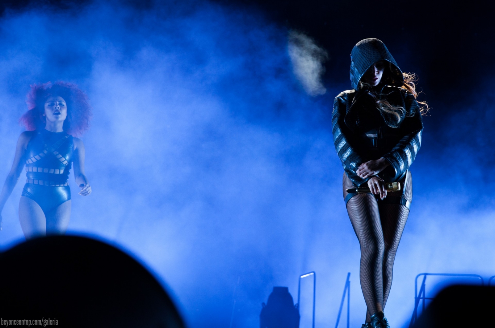 Beyonc&eacute; e Jay Z passam por Chicago com a 'On The Run'. 