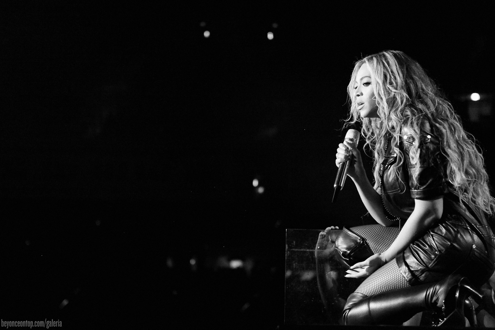 Beyonc&eacute; e Jay Z se apresentam em Winnipeg. 