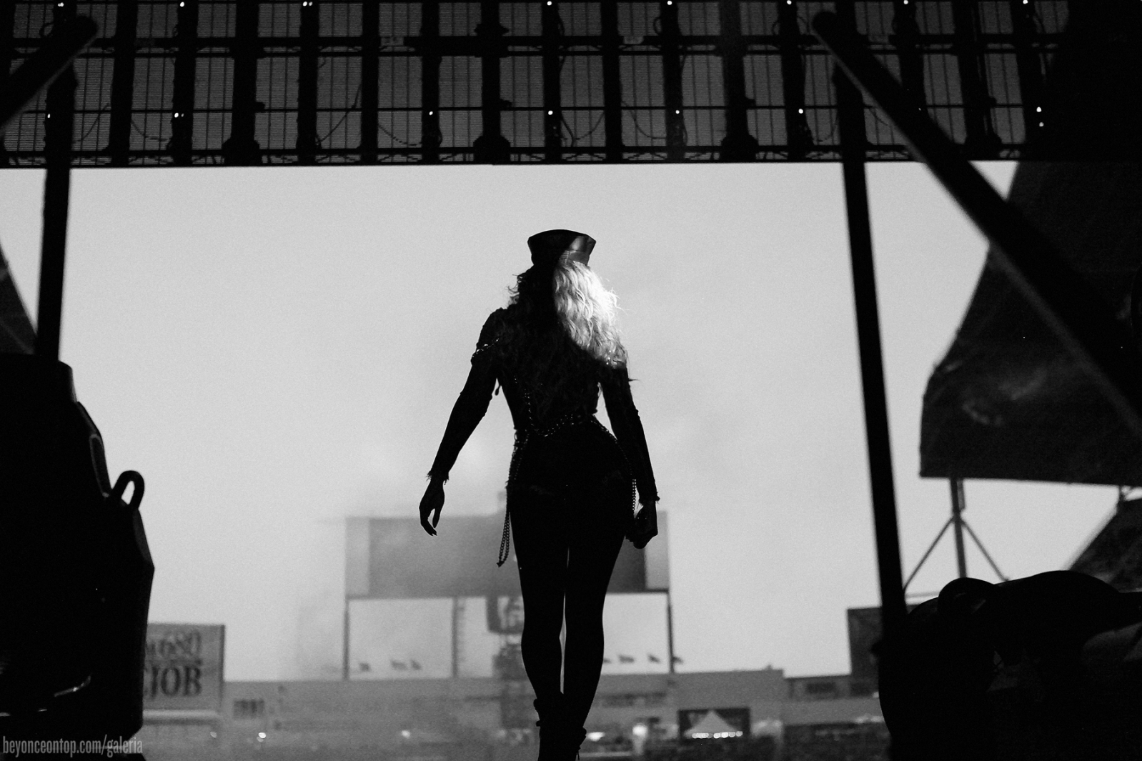 Beyonc&eacute; e Jay Z se apresentam em Winnipeg. 