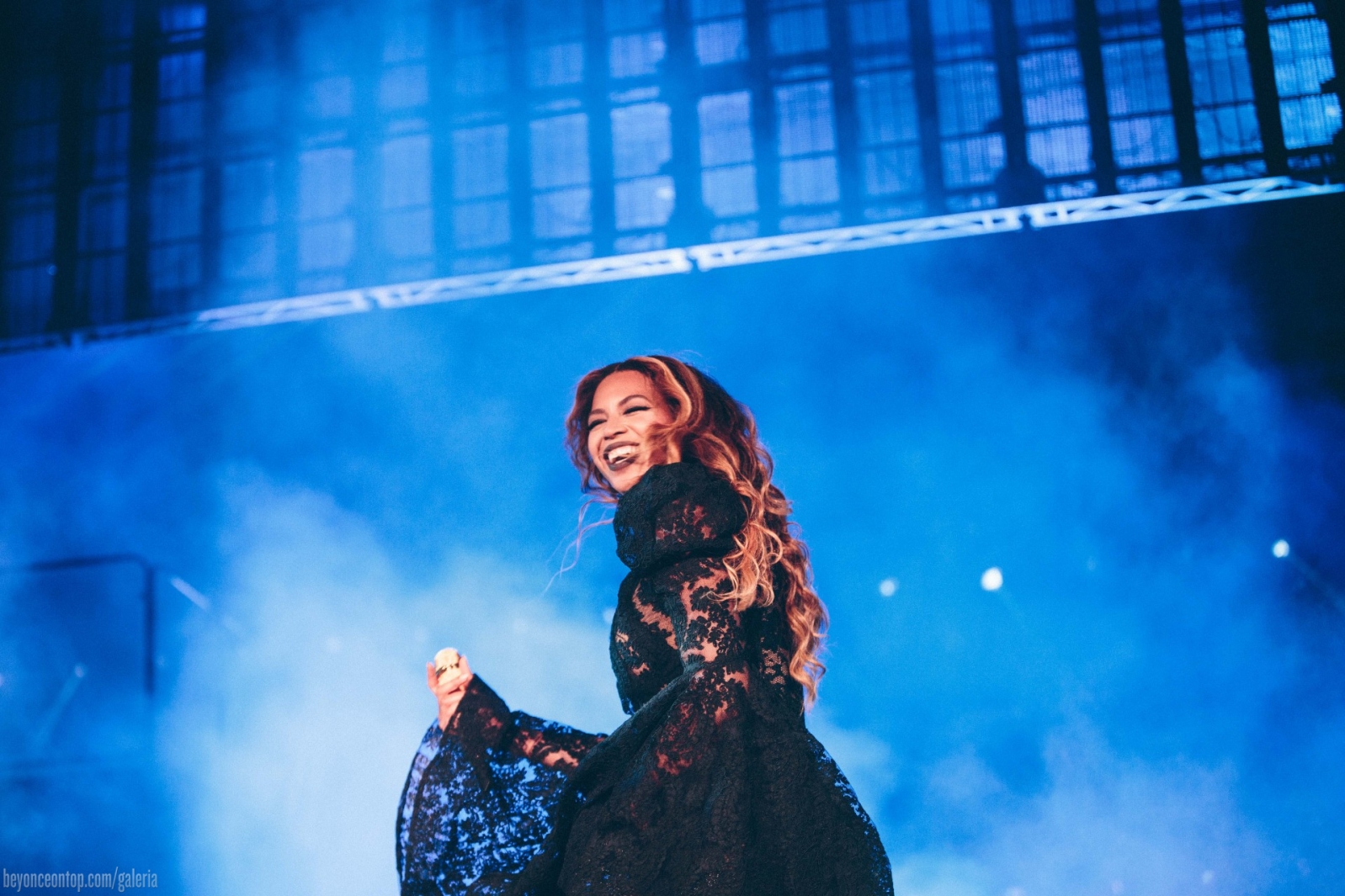 Beyonc&eacute; e Jay Z se apresentam em Seattle. 