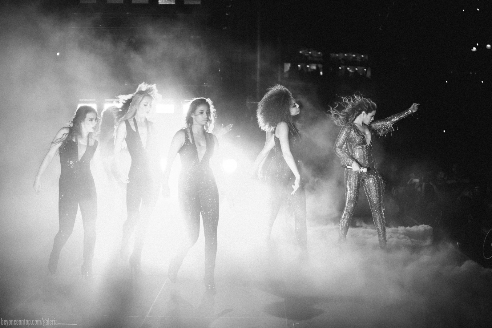 Beyonc&eacute; e Jay Z se apresentam em Seattle. 