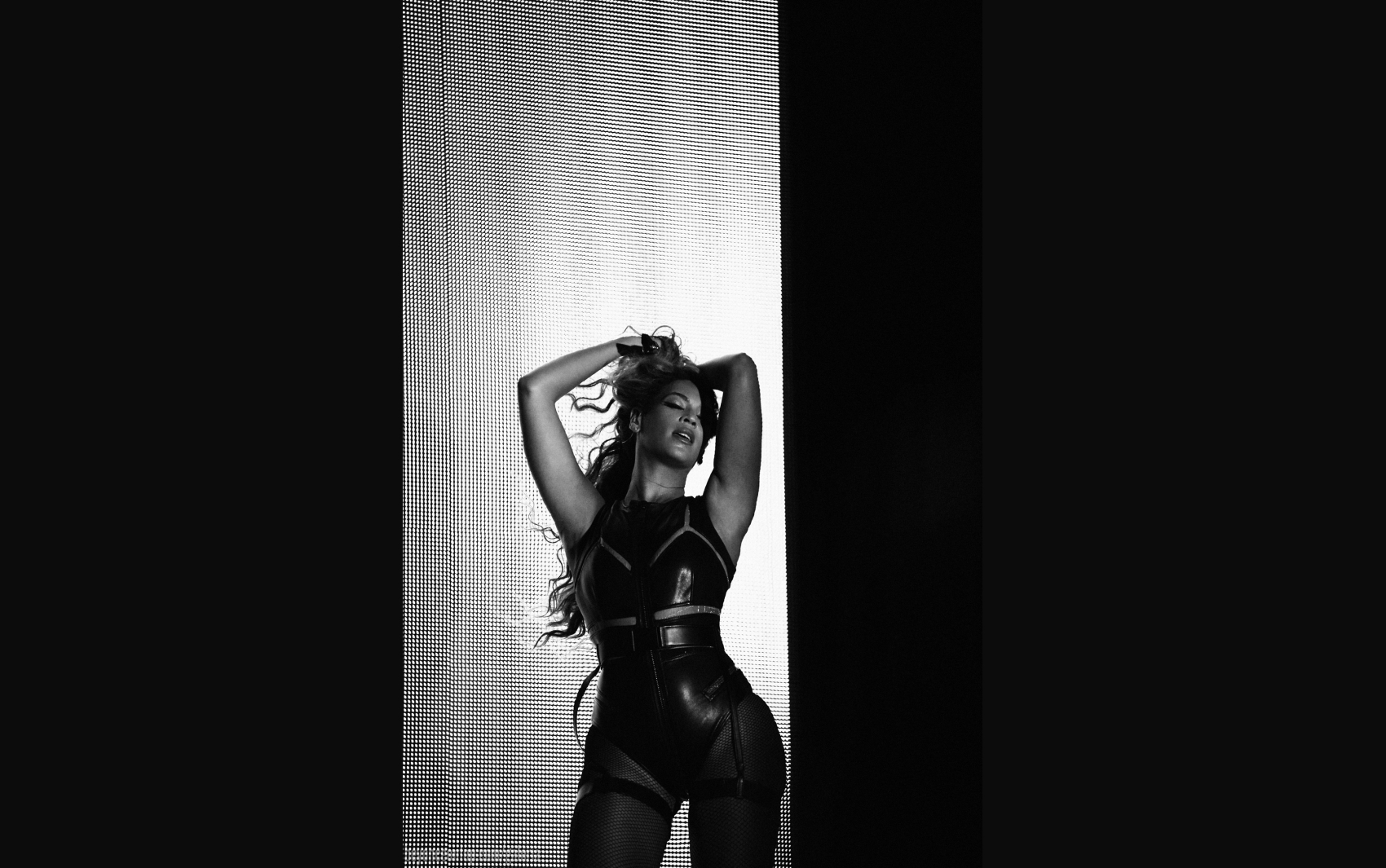 Beyonc&eacute; e Jay Z se apresentam em Los Angeles. 