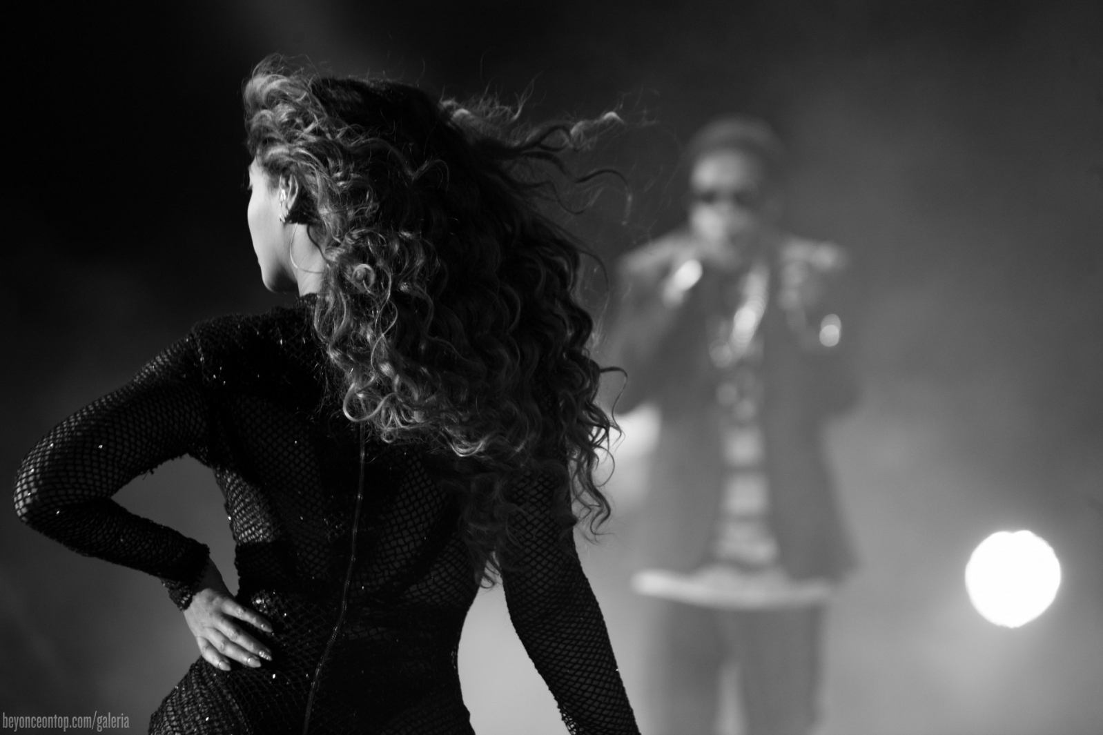 Beyonc&eacute; e Jay Z se apresentam em Los Angeles. 