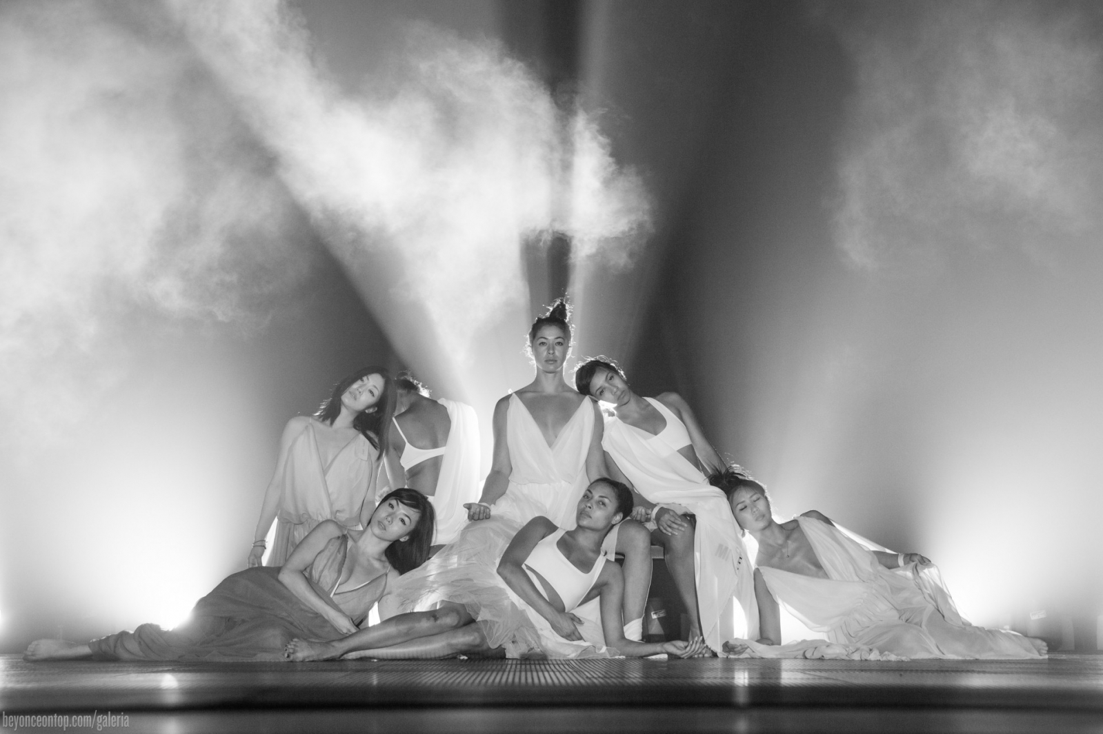 Beyonc&eacute; divulgou pr&eacute;vias da performance minutos antes de se apresentar. 