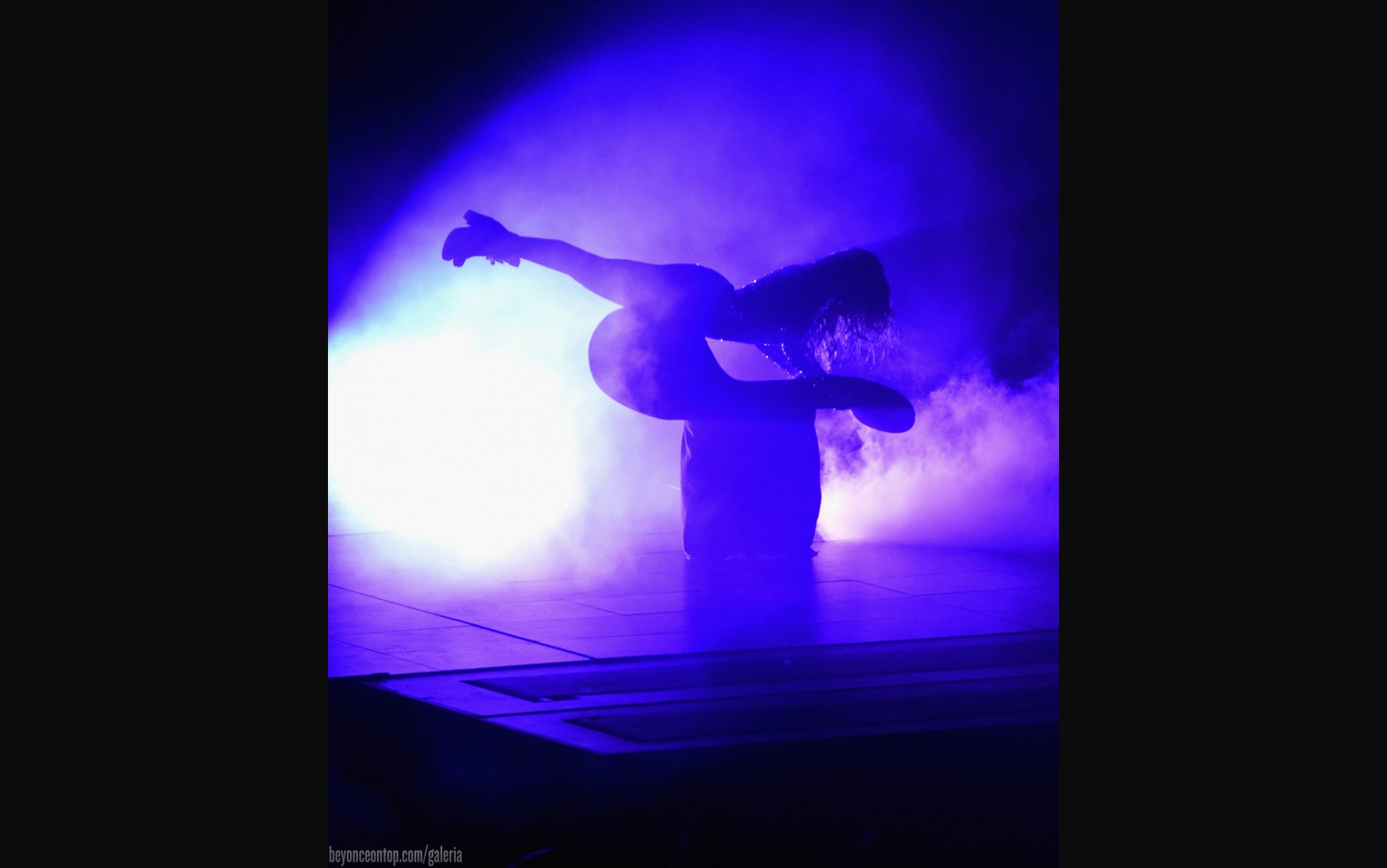 Beyonc&eacute; foi a grande estrela do Video Music Awards 2014. 