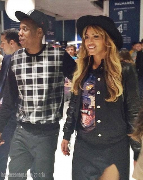Beyonc&eacute; e Jay Z assistiram ao jogo em Paris. 