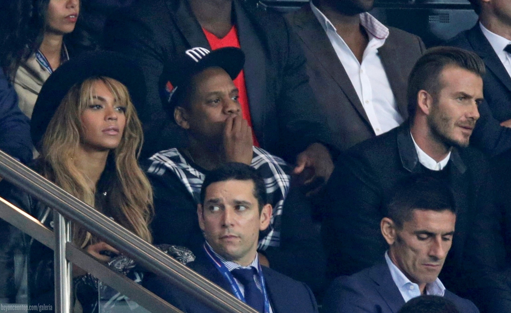 Beyonc&eacute; e Jay Z assistiram ao jogo em Paris. 