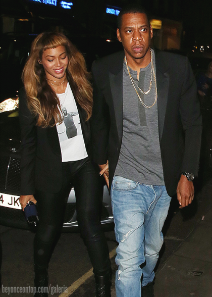Beyonc&eacute; e Jay Z jantam em Londres.