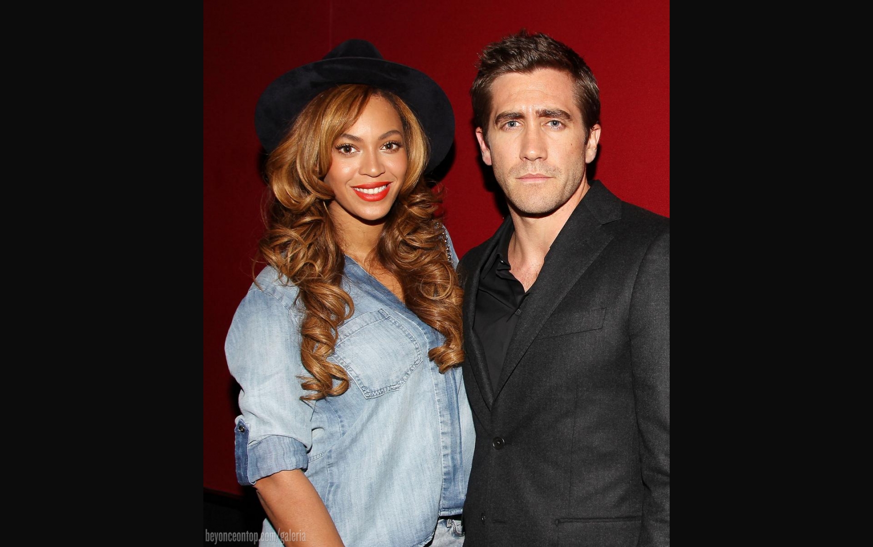 O casal foi prestigiar Jake Gyllenhaal na premi&egrave;re do filme 'Nightcrawler' em NY