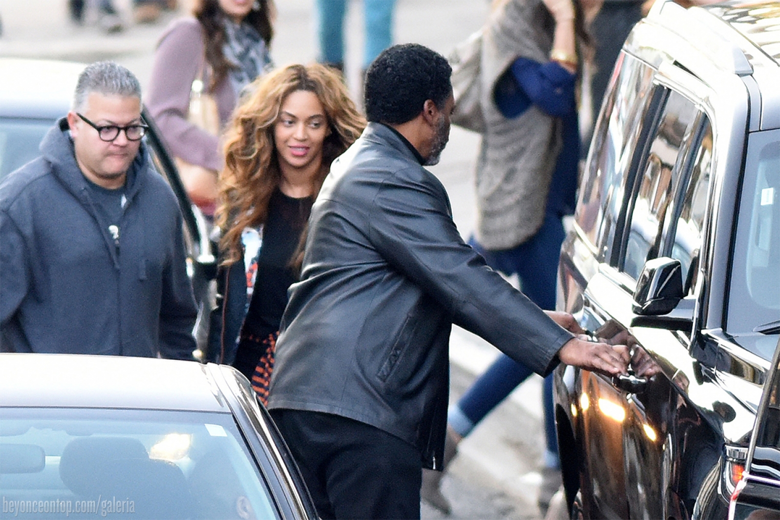 Beyonc&eacute; e Jay Z deixando a casa de Solange, em Nova Orleans