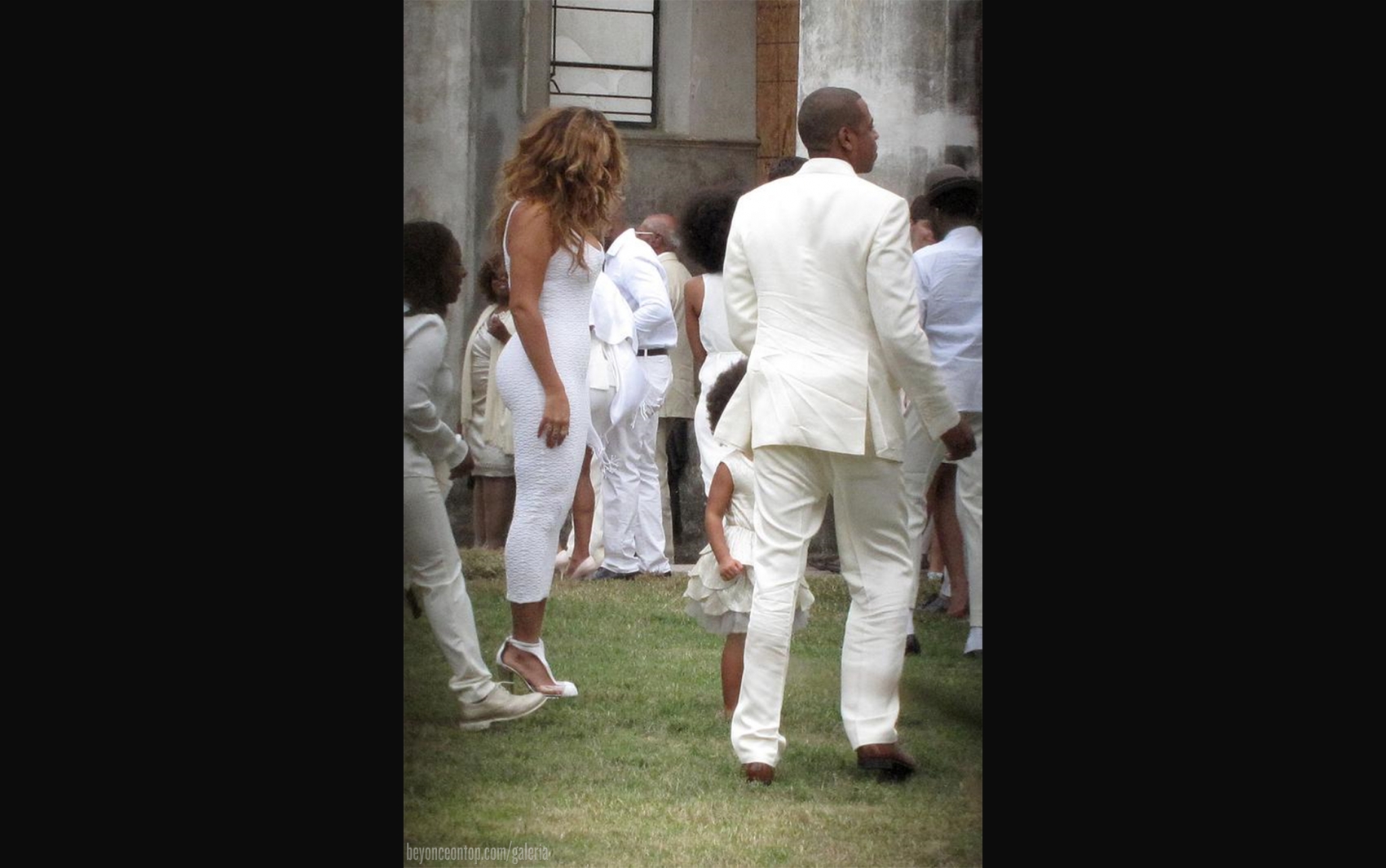 Beyonc&eacute;, Blue Ivy e Jay Z no casamento de Solange