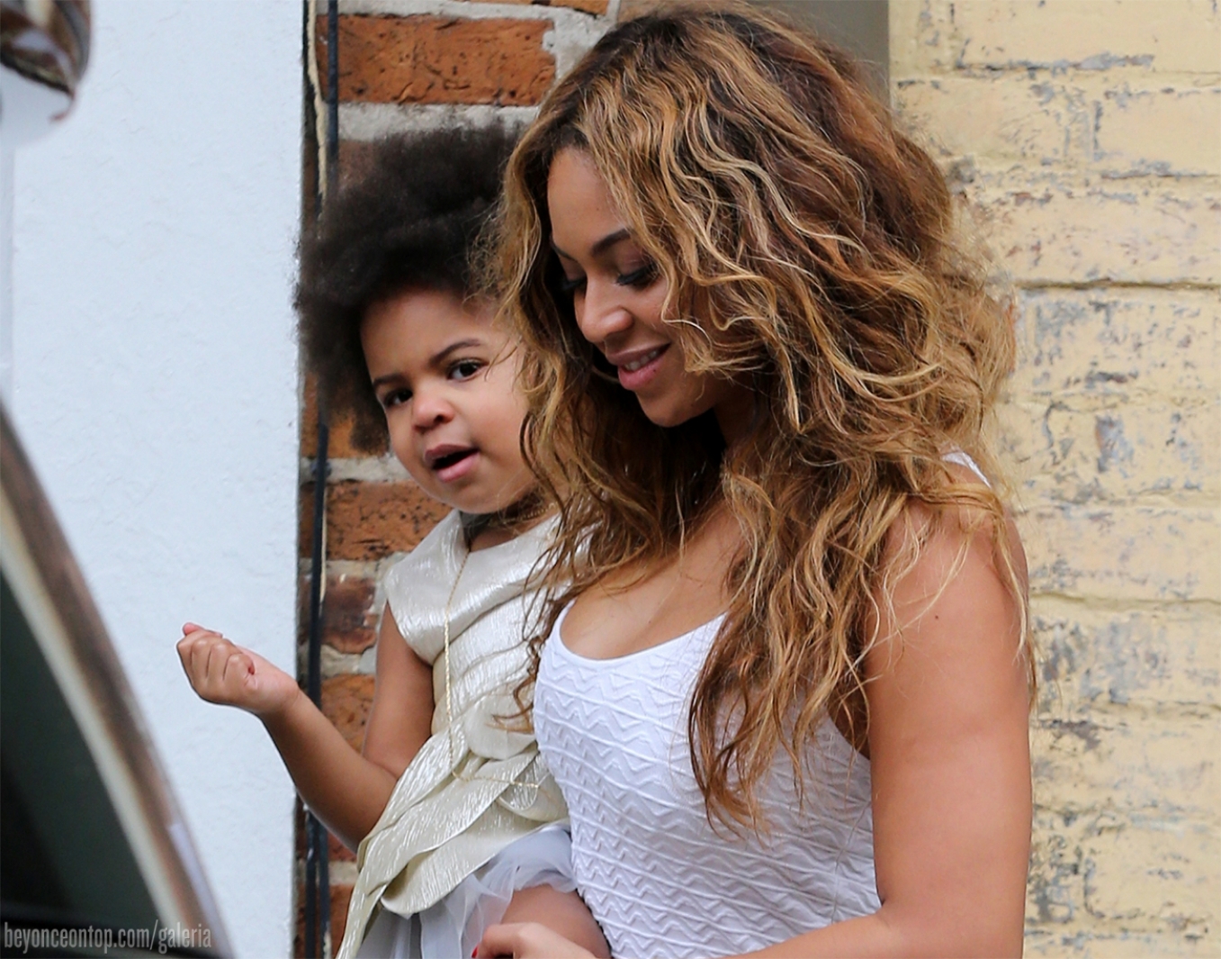 Beyonc&eacute; e Blue Ivy no casamento de Solange e Alan Ferguson