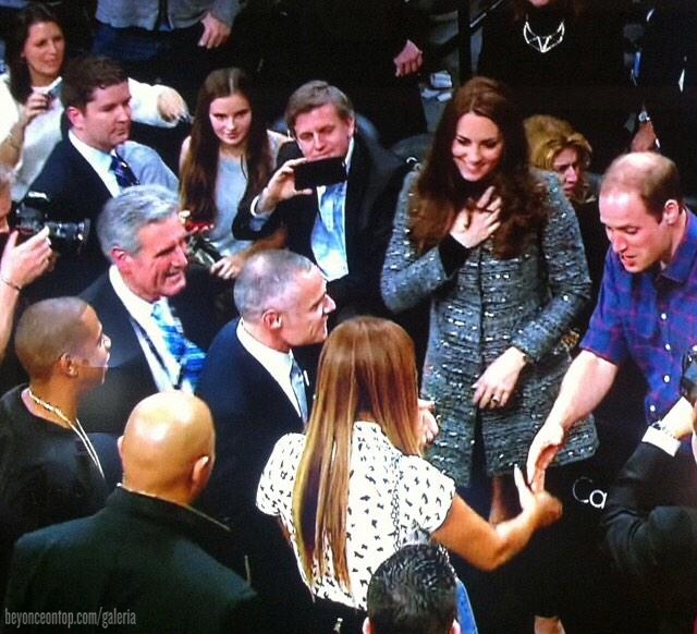 A princesa Kate Middleton reage ao reconhecer Beyonc&eacute;